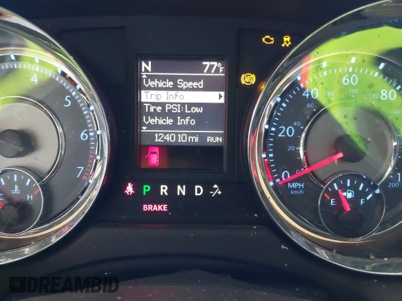 2014 Chrysler Town & Country Touring-L with VIN 2C4RC1CG2ER312444, listed as a IAAI auction lot 42050774 with 124,010 mi miles. Bid and sale history available at carsss.com. Image 7.