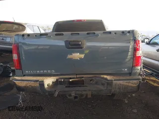 2008 Chevrolet Silverado 1500 Work Truck with VIN 1GCEK14C48Z308399, listed as a IAAI auction lot 41409910 with 39,268 mi miles. Bid and sale history available at carsss.com. Image 16.