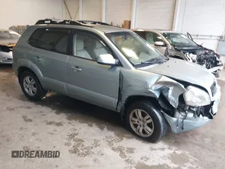 2006 Hyundai Tucson GLS with VIN KM8JN72D06U461582, listed as a IAAI auction lot 42352665 with 204,341 mi miles and . Bid and sale history available at DreamBid. Image 1.