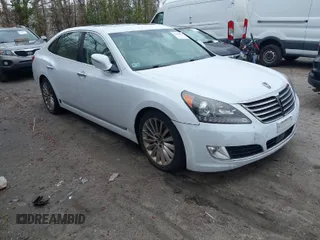 2014 Hyundai Equus Signature with VIN KMHGH4JH0EU085887, listed as a IAAI auction lot 42042823 with 77,527 mi miles and . Bid and sale history available at DreamBid. Image 1.