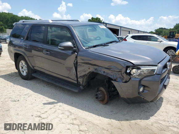 2018 Toyota 4Runner SR5 z VIN JTEBU5JR5J5594706, wystawiony jako Copart lot #62806365 z przebiegiem 103 428 mil mil oraz Szkoda całkowita • Salvage title. Historia ofert i sprzedaży dostępna na DreamBid. Obrazek 4.