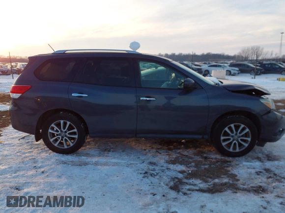 2013 Nissan Pathfinder SV with VIN 5N1AR2MM1DC622173, listed as a IAAI auction lot 41301254 with 145,903 mi miles. Bid and sale history available at carsss.com. Image 14.