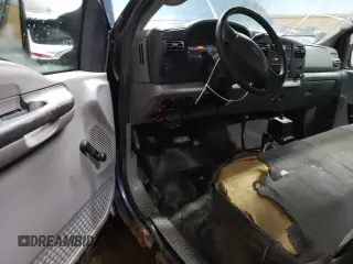 2005 Ford F-250 XL with VIN 1FTNF21565EA30933, listed as a Copart auction lot 86381274 with 140,709 mi miles and Clean Title. Bid and sale history available at DreamBid. Image 8.