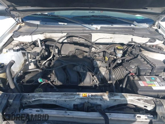 2002 Ford Escape XLT Choice with VIN 1FMYU03132KD02414, listed as a IAAI auction lot 42121509 with 218,148 mi miles and . Bid and sale history available at DreamBid. Image 10.