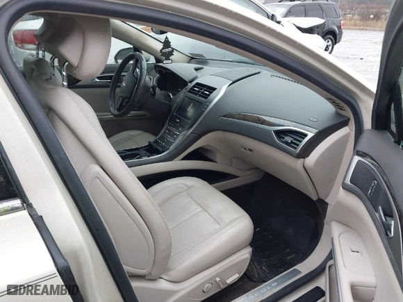 2016 Lincoln MKZ with VIN 3LN6L2J94GR604912, listed as a IAAI auction lot 41563878 with 110,595 mi miles. Bid and sale history available at carsss.com. Image 5.