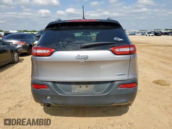 2018 Jeep Cherokee Latitude with VIN 1C4PJLCB3JD538843, listed as a Copart auction lot 58538935 with 88,630 mi miles and Salvage title. Bid and sale history available at DreamBid. Image 6.