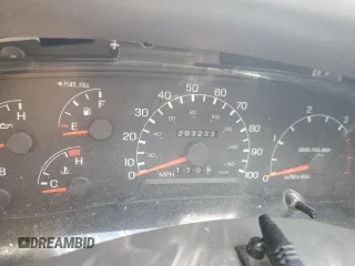 1999 Ford Super Duty F-250 XL with VIN 1FTNX21F3XEA71139, listed as a Copart auction lot 67062114 with 203,233 mi miles and Salvage Title. Bid and sale history available at carsss.com. Image 9.