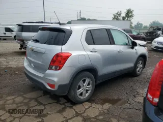 2020 Chevrolet Trax LS z VIN 3GNCJKSB9LL165242, wystawiony jako Copart lot #59348515 z przebiegiem 98 440 mil mil oraz Nie do naprawy • Non repairable. Historia ofert i sprzedaży dostępna na DreamBid. Obrazek 3.