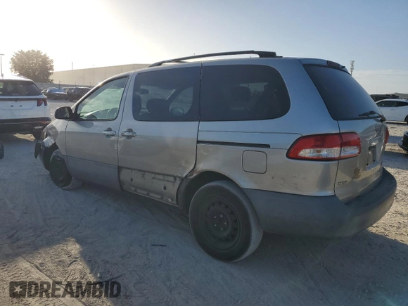 2002 Toyota Sienna CE with VIN 4T3ZF19C92U421626, listed as a Copart auction lot 80562414 with 198,305 mi miles and Non Repairable. Bid and sale history available at carsss.com. Image 2.