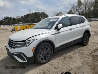 2023 Volkswagen Tiguan SE z VIN 3VVNB7AX9PM087233, wystawiony jako Copart lot #48940745 z przebiegiem 33 861 mil mil oraz Szkoda całkowita • Salvage title. Historia ofert i sprzedaży dostępna na DreamBid. Obrazek 1.