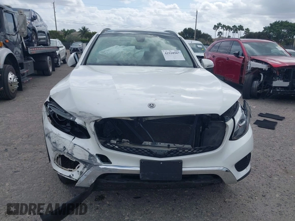 2018 Mercedes-Benz GLC with VIN WDC0G4KB0JV079007, listed as a IAAI auction lot 41910987 with 78,192 mi miles. Bid and sale history available at carsss.com. Image 6.