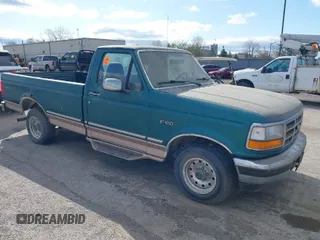 1996 Ford F-150 Special with VIN 1FTEF15N7TLA47916, listed as a IAAI auction lot 41972655 with 130,257 mi miles. Bid and sale history available at carsss.com. Image 1.