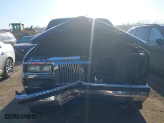 1996 Chevrolet Tahoe with VIN 1GNEK13RXTJ418622, listed as a IAAI auction lot 41879760 with 349,211 mi miles. Bid and sale history available at carsss.com. Image 12.