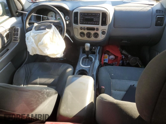 2007 Ford Escape XLT with VIN 1FMYU03117KC06241, listed as a Copart auction lot 75161864 with 200,724 mi miles and Salvage Title. Bid and sale history available at carsss.com. Image 8.