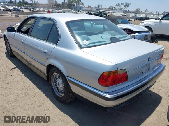 2000 BMW 7 Series 740iL with VIN WBAGH8341YDP14211, listed as a IAAI auction lot 42671152 with 247,472 mi miles and . Bid and sale history available at DreamBid. Image 3.