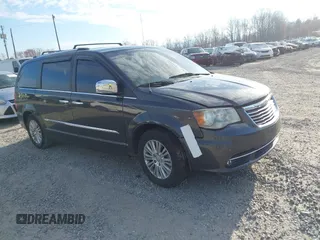 2012 Chrysler Town & Country Limited z VIN 2C4RC1GG7CR246366, wystawiony jako IAAI lot #41885946 z przebiegiem 151 200 mil mil oraz . Historia ofert i sprzedaży dostępna na DreamBid. Obrazek 1.