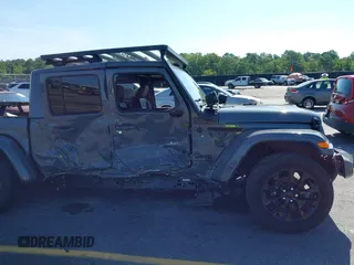 2022 Jeep Gladiator High Altitude with VIN 1C6HJTFG6NL152173, listed as a IAAI auction lot 42524638 with 17,148 mi miles and . Bid and sale history available at DreamBid. Image 18.