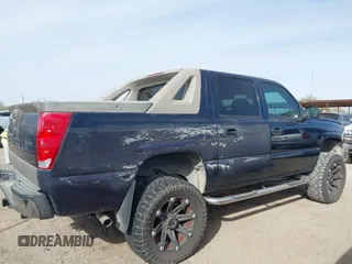2005 Chevrolet Avalanche LS with VIN 3GNEC12Z85G100565, listed as a IAAI auction lot 41350279 with 198,030 mi miles and . Bid and sale history available at DreamBid. Image 13.