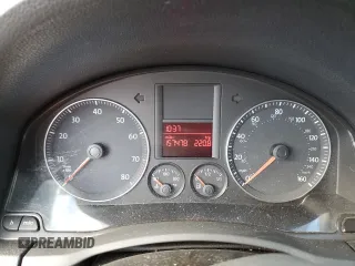 2009 Volkswagen Jetta z VIN 3VWHZ71KX9M011693, wystawiony jako Copart lot #87076904 z przebiegiem 157 478 mil mil oraz Szkoda całkowita • Salvage title. Historia ofert i sprzedaży dostępna na DreamBid. Obrazek 9.