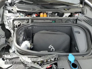 2022 Audi e-tron GT Prestige z VIN WAUEJBFW0N7006385, wystawiony jako Copart lot #70174293 z przebiegiem 24 376 mil mil oraz . Historia ofert i sprzedaży dostępna na DreamBid. Obrazek 11.
