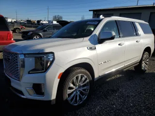 2023 GMC Yukon XL Denali with VIN 1GKS2JKL8PR409602, listed as a Copart auction lot 42794765 with 25,912 mi miles and Salvage Title. Bid and sale history available at carsss.com. Image 1.