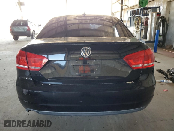 2013 Volkswagen Passat SE z VIN 1VWBP7A39DC076081, wystawiony jako Copart lot #57167695 z przebiegiem Nie podano mil oraz Szkoda całkowita • Salvage title. Historia ofert i sprzedaży dostępna na DreamBid. Obrazek 6.