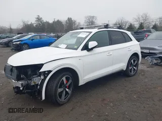 2024 Audi Q5 S line Premium Plus with VIN WA1EAAFY7R2147109, listed as a IAAI auction lot 41064261 with 4,647 mi miles. Bid and sale history available at carsss.com. Image 2.