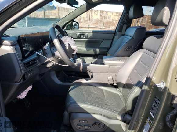 2025 Hyundai Santa Fe Calligraphy с VIN 5NMP5DG15SH019197, выставлен на аукционе Copart как лот 51631105 с пробегом 12 750 миль миль и Списание • Salvage title. История ставок и продаж доступна на DreamBid. Изображение 7.