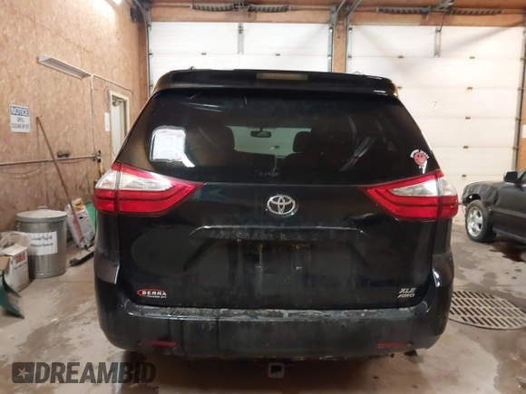 2015 Toyota Sienna Ltd with VIN 5TDDK3DCXFS122419, listed as a IAAI auction lot 41336752 with 243,567 mi miles. Bid and sale history available at carsss.com. Image 16.