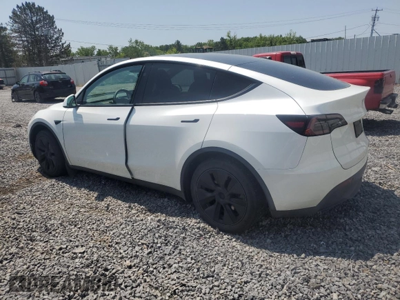 2024 Tesla Model Y Long Range z VIN 7SAYGAEE8RF211702, wystawiony jako Copart lot #58569035 z przebiegiem 8 797 mil mil oraz Szkoda całkowita • Salvage title. Historia ofert i sprzedaży dostępna na DreamBid. Obrazek 2.