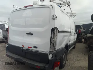 2016 Ford Transit Cargo z VIN 1FTYR1YM0GKB55345, wystawiony jako IAAI lot #40200213 z przebiegiem 121 480 mil mil oraz . Historia ofert i sprzedaży dostępna na DreamBid. Obrazek 4.
