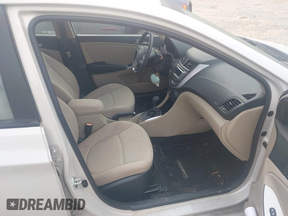 2016 Hyundai Accent SE z VIN KMHCT4AE9GU164447, wystawiony jako IAAI lot #41977455 z przebiegiem 43 346 mil mil oraz . Historia ofert i sprzedaży dostępna na DreamBid. Obrazek 5.