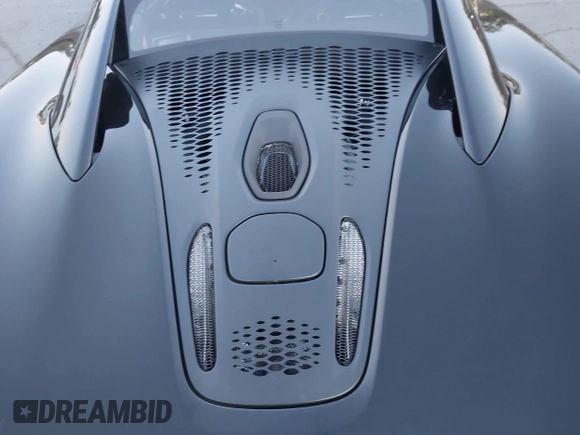 2023 McLaren Artura z VIN SBM16AEA4PW001449, wystawiony jako IAAI lot #41347791 z przebiegiem 4703 mil mil oraz . Historia ofert i sprzedaży dostępna na DreamBid. Obrazek 10.