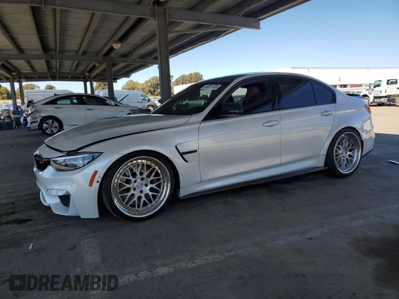 2018 BMW M3 z VIN WBS8M9C58J5J78545, wystawiony jako Copart lot #48081745 z przebiegiem 48 166 mil mil oraz Szkody całkowita. Historia ofert i sprzedaży dostępna na DreamBid. Obrazek 1.