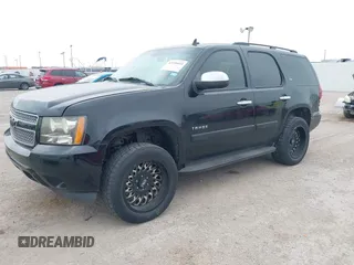 2008 Chevrolet Tahoe LTZ z VIN 1GNFK13018R143737, wystawiony jako IAAI lot #42220433 z przebiegiem 198 598 mil mil oraz . Historia ofert i sprzedaży dostępna na DreamBid. Obrazek 2.