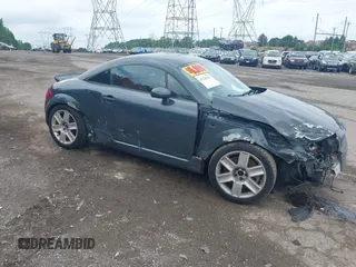 2006 Audi TT z VIN TRUWD28N761004663, wystawiony jako IAAI lot #42540169 z przebiegiem 142 314 mil mil oraz . Historia ofert i sprzedaży dostępna na DreamBid. Obrazek 1.