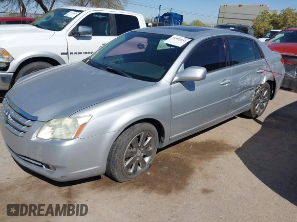 2006 Toyota Avalon XL with VIN 4T1BK36B66U148406, listed as a IAAI auction lot 41992051 with 247,109 mi miles and . Bid and sale history available at carsss.com. Image 16.
