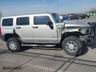 2008 Hummer H3 SUV with VIN 5GTEN13E188176887, listed as a IAAI auction lot 41849108 with 225,472 mi miles. Bid and sale history available at carsss.com. Image 12.