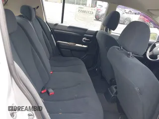 2010 Nissan Versa S z VIN 3N1BC1CP2AL403046, wystawiony jako IAAI lot #42318055 z przebiegiem 154 244 mil mil oraz . Historia ofert i sprzedaży dostępna na DreamBid. Obrazek 8.