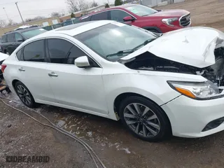 2016 Nissan Altima 2.5 SL with VIN 1N4AL3AP5GC137636, listed as a IAAI auction lot 42026036 with 149,231 mi miles. Bid and sale history available at carsss.com. Image 13.
