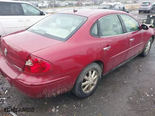 2006 Buick LaCrosse CX with VIN 2G4WC582261168493, listed as a IAAI auction lot 41044686 with 198,406 mi miles. Bid and sale history available at carsss.com. Image 4.