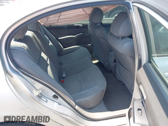 2006 Honda Civic LX z VIN 1HGFA165X6L109137, wystawiony jako IAAI lot #42386768 z przebiegiem 142 255 mil mil oraz . Historia ofert i sprzedaży dostępna na DreamBid. Obrazek 8.