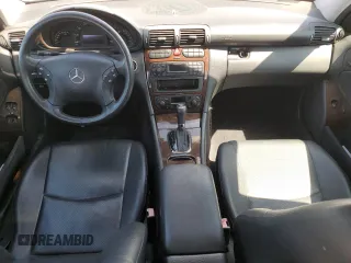 2002 Mercedes-Benz C 230/260/280/320 с VIN WDBRH64J62F209313, выставлен на аукционе Copart как лот 66457565 с пробегом Не указан миль и Списание • Salvage title. История ставок и продаж доступна на DreamBid. Изображение 8.