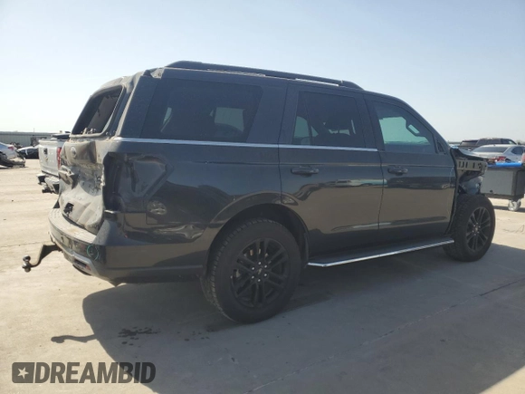 2023 Ford Expedition XLT with VIN 1FMJU1H82PEA43174, listed as a Copart auction lot 48954145 with 67,060 mi miles and Salvage Title. Bid and sale history available at carsss.com. Image 3.