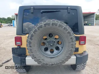 2013 Jeep Wrangler Unlimited Sahara with VIN 1C4BJWEG8DL638404, listed as a IAAI auction lot 42586604 with 43,953 mi miles and . Bid and sale history available at DreamBid. Image 16.