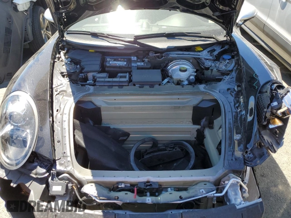 2019 Porsche 911 4S with VIN WP0BB2A99KS126019, listed as a Copart auction lot 60111334 with 25,012 mi miles and Salvage Title. Bid and sale history available at DreamBid. Image 11.