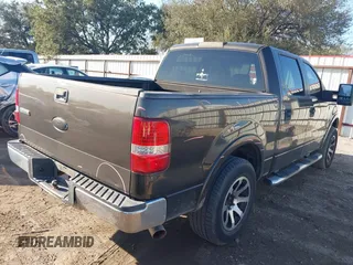 2008 Ford F-150 XLT z VIN 1FTPW12V18KB96106, wystawiony jako IAAI lot #41661206 z przebiegiem 251 729 mil mil oraz . Historia ofert i sprzedaży dostępna na DreamBid. Obrazek 4.