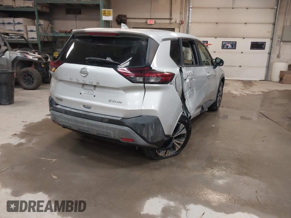 2022 Nissan Rogue SV with VIN 5N1BT3BB2NC722538, listed as a IAAI auction lot 41511198 with 64,820 mi miles and . Bid and sale history available at carsss.com. Image 4.
