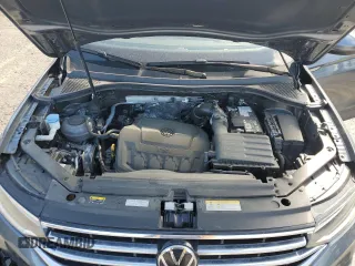 2024 Volkswagen Tiguan SE z VIN 3VVMB7AX3RM078249, wystawiony jako Copart lot #57566155 z przebiegiem 25 713 mil mil oraz Szkoda całkowita • Salvage title. Historia ofert i sprzedaży dostępna na DreamBid. Obrazek 11.