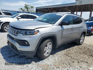 2022 Jeep Compass Latitude with VIN 3C4NJCBB7NT214268, listed as a Copart auction lot 54277455 with 24,695 mi miles and Salvage title. Bid and sale history available at DreamBid. Image 1.